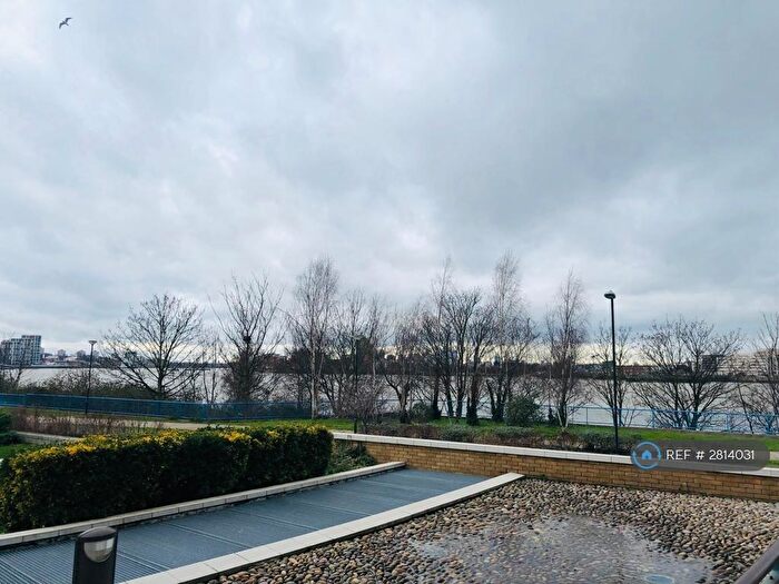 2 Bedroom Flat To Rent In Tideslea Path, London, SE28