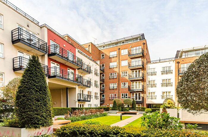 2 Bedroom Flat For Sale In Seven Kings Way, Kingston, Kingston Upon Thames, KT2