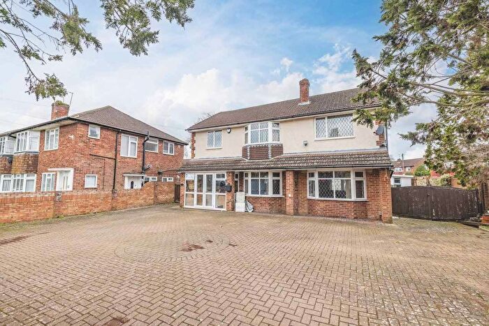 4 Bedroom Detached House For Sale In The Close, Iver Heath, SL0