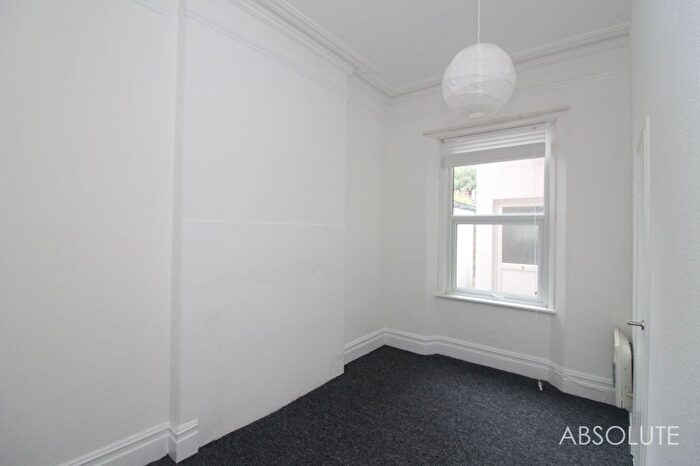 1 Bedroom Flat To Rent In Youngs Park, Paignton, TQ4