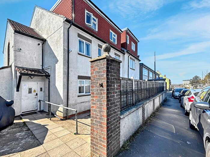 Studio To Rent In Lodge Causeway, Bristol, BS16