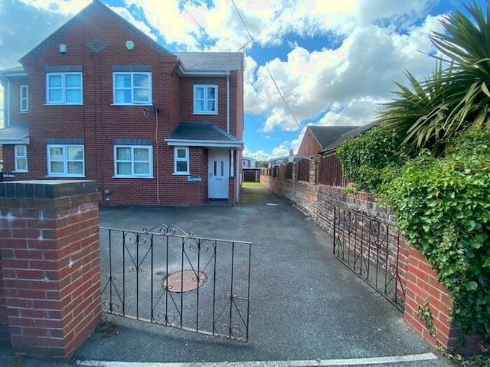 3 Bedroom House To Rent In Buckley, CH7