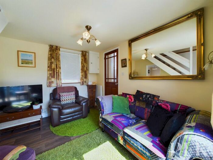 2 Bedroom Cottage For Sale In Garden Lane, Allonby, Maryport, CA15