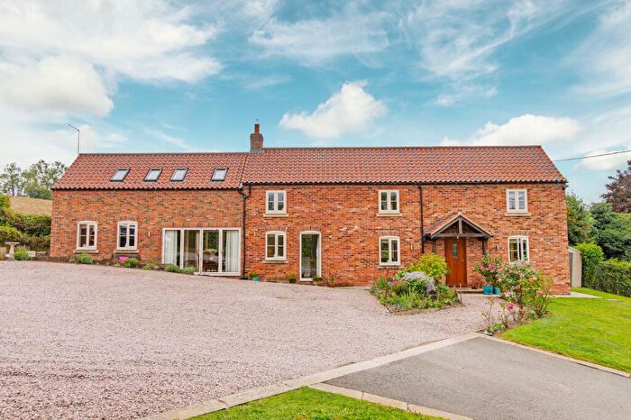 4 Bedroom Cottage For Sale In Begin The Year Where You Belong In Edingley, NG22