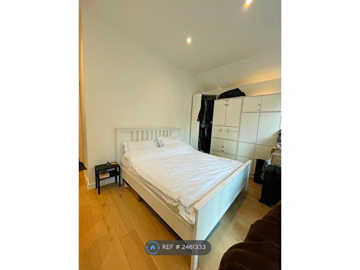 1 Bedroom Flat To Rent In Colne House, London, E1