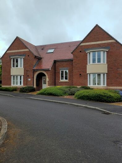 1 Bedroom Flat For Sale In Russell Court, Bramley Drive, Hartley Wintney, Hook, Hampshire, RG27