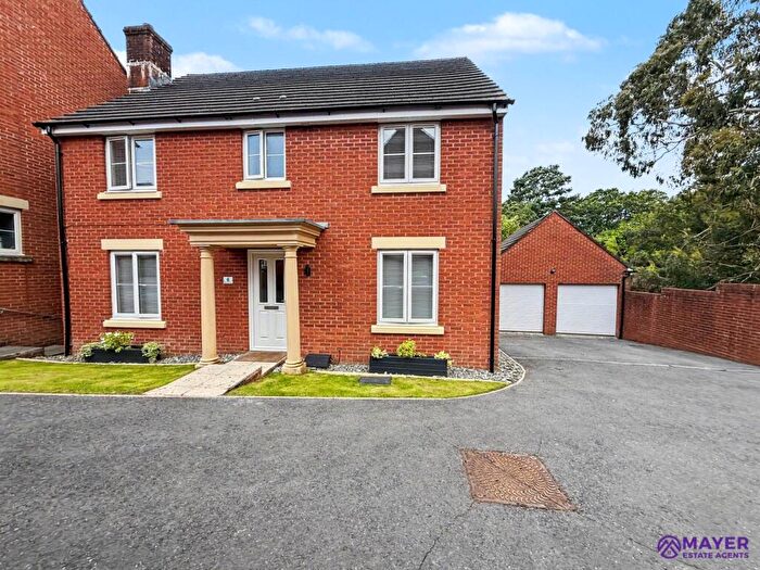4 Bedroom Detached House For Sale In Chelwood Grove, Plympton, PL7