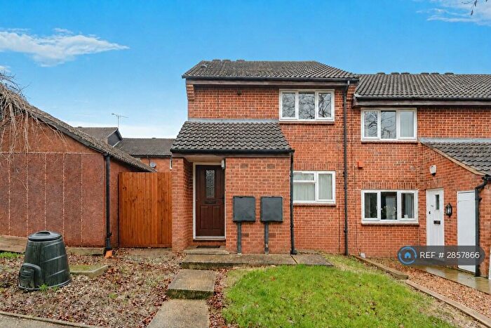 1 Bedroom Flat To Rent In Southbrook, Crawley, RH11