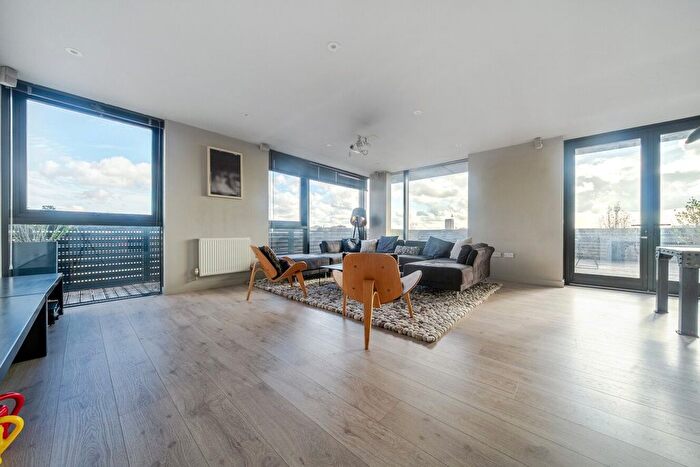 2 Bedroom Flat For Sale In Amelia Street, Walworth, London, SE17