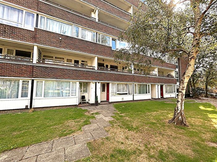 Studio For Sale In Fair Acres, Bromley, BR2