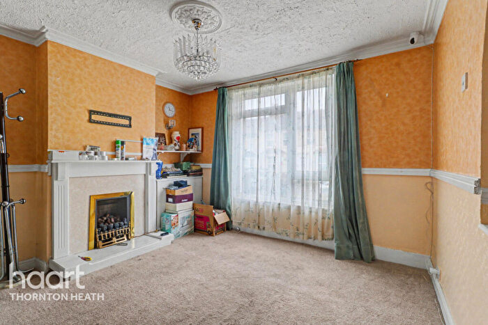2 Bedroom Semi-Detached House For Sale In Livingstone Road, Thornton Heath, CR7