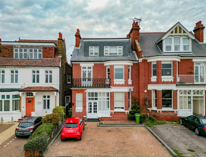 2 Bedroom Apartment To Rent In Westcliff Parade, Westcliff-On-Sea, SS0