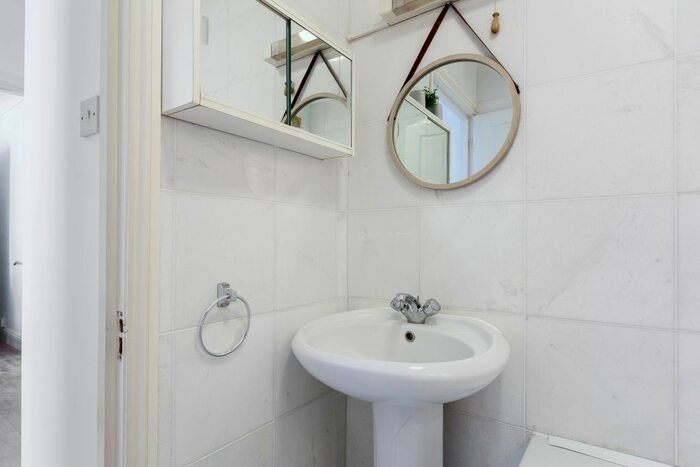 1 Bedroom Flat To Rent In Strype Street, London, E1