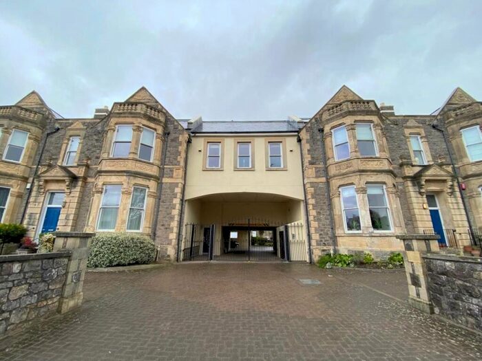 2 Bedroom Flat To Rent In Clarence Road North, Weston-super-Mare, North Somerset, BS23