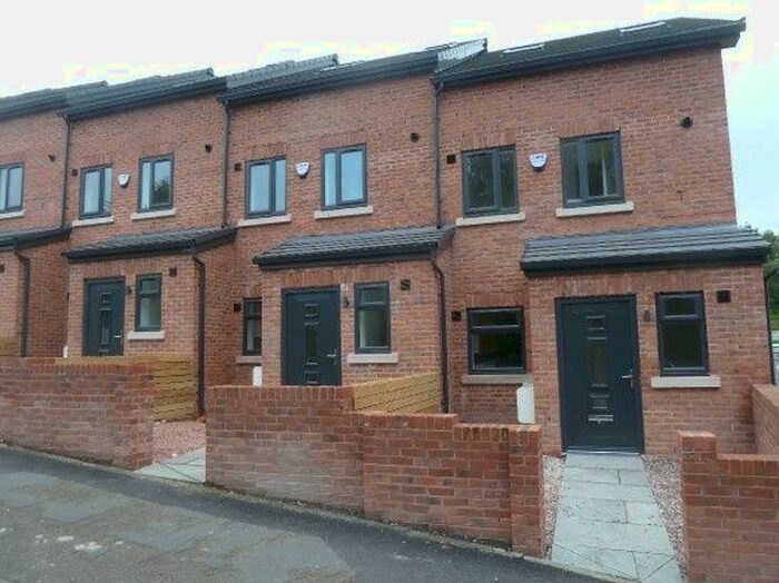 3 Bedroom Town House To Rent In Rainsough Brow, Prestwich, M25