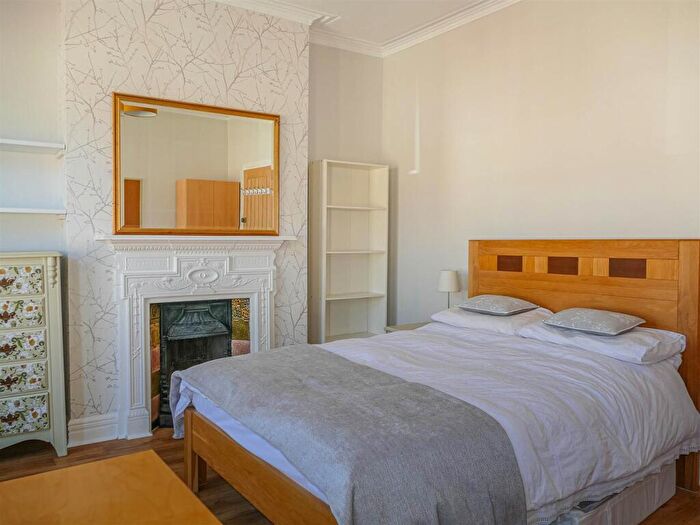 5 Bedroom Private Hall To Rent In Tewkesbury Street, Cathays, CF24