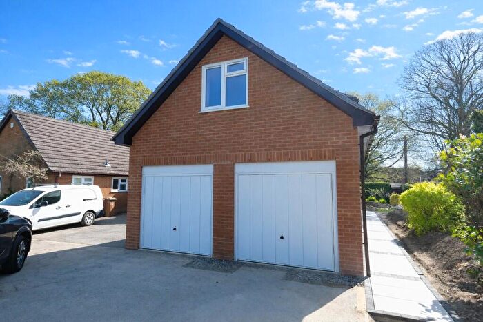 1 Bedroom Flat To Rent In Gazing Lane, West Wellow, Romsey, SO51