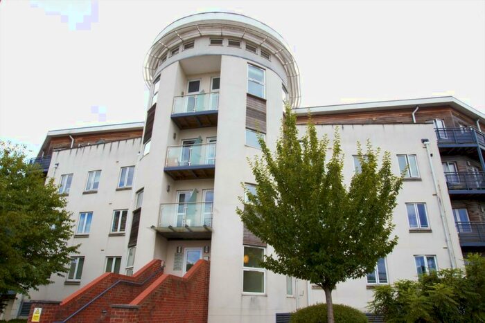 2 Bedroom Apartment To Rent In Kingsquarter, Maidenhead, SL6