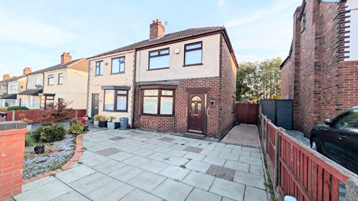 3 Bedroom Semi-Detached House For Sale In Cross Lane, Whiston, L35