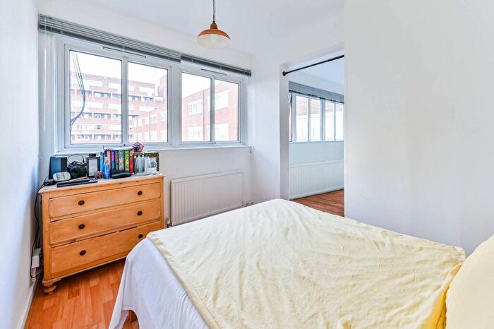 1 Bedroom Flat For Sale In Castle Road, Camden Town, London, NW1