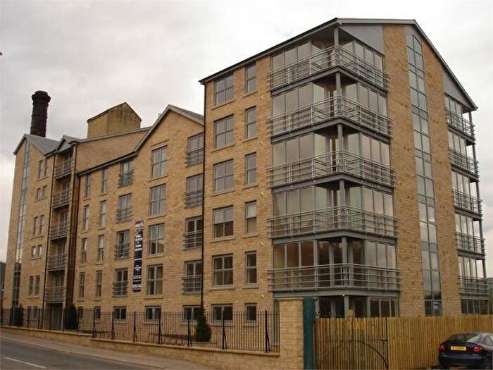 2 Bedroom Apartment To Rent In Westbury Fold, Westbury Street, Elland, HX5