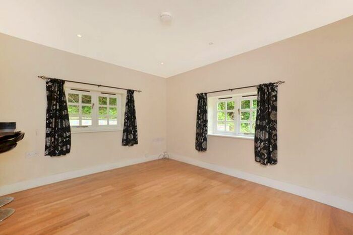 1 Bedroom Cottage To Rent In Hogs Back, Guildford, GU3