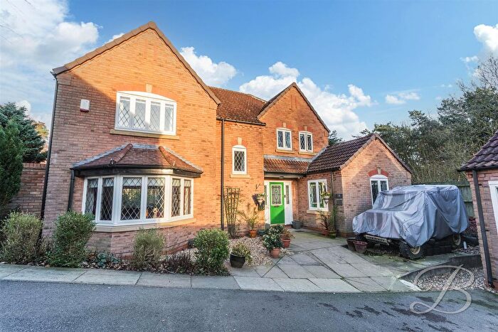 5 Bedroom Detached House For Sale In Chestnut Close, Harlow Wood, NG18