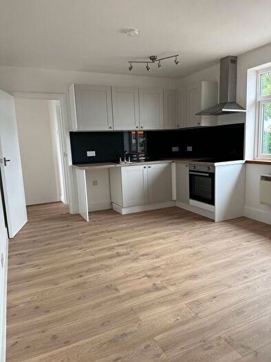 2 Bedroom Flat To Rent In Long Lane, Bexleyhealth, DA7