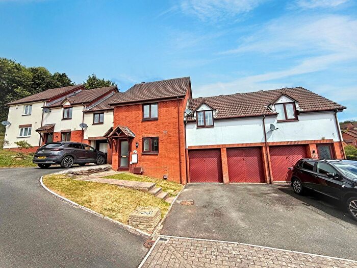 3 Bedroom Terraced House To Rent In Heron Way, Torquay, TQ2