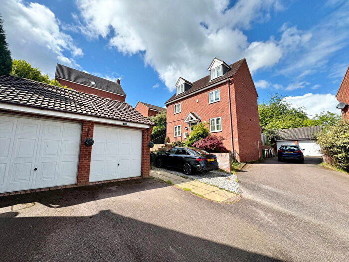 4 Bedroom Detached House For Sale In Hunt Close, Wellingborough, NN8