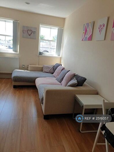 2 Bedroom Flat To Rent In Coventry Road, Digbeth, Birmingham, B10
