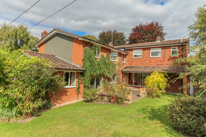 5 Bedroom Detached House For Sale In Hurstbourne Tarrant, Andover, Hampshire, SP11