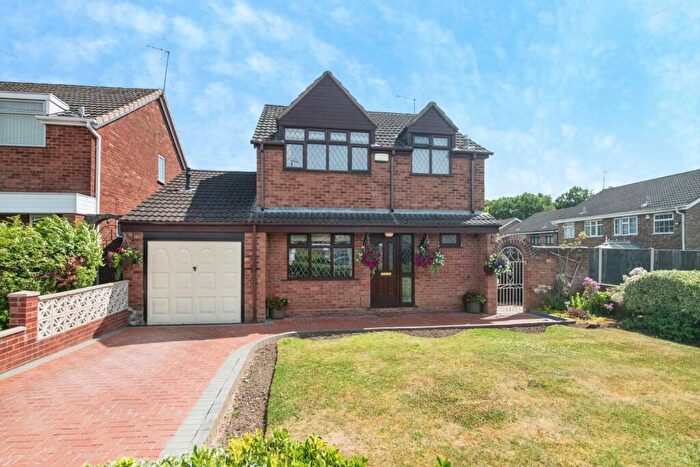 3 Bedroom Detached House For Sale In Alderdale Avenue, Dudley, DY3
