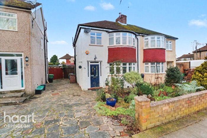 3 Bedroom Semi Detached House For Sale In Ryecroft Road, Orpington, BR5