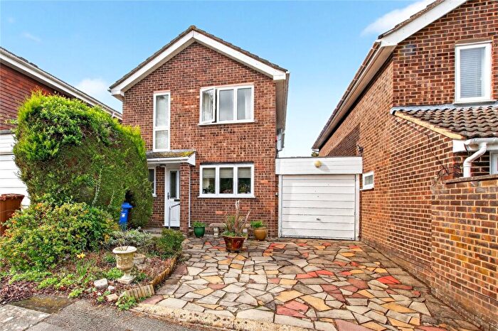 2 Bedroom Link Detached House For Sale In Sylvanus, Bracknell, Berkshire, RG12