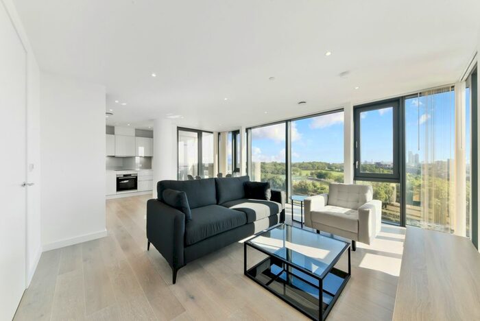 2 Bedroom Flat To Rent In East Tower, City North, Finsbury Park, N4