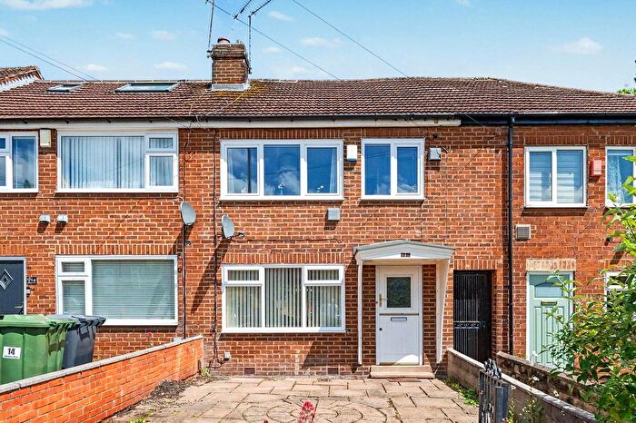 3 Bedroom Terraced House For Sale In Salisbury View, Horsforth, Leeds, West Yorkshire, LS18