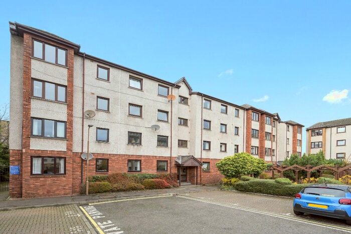 2 Bedroom Flat To Rent In South Lorne Place, Leith, Edinburgh, EH6
