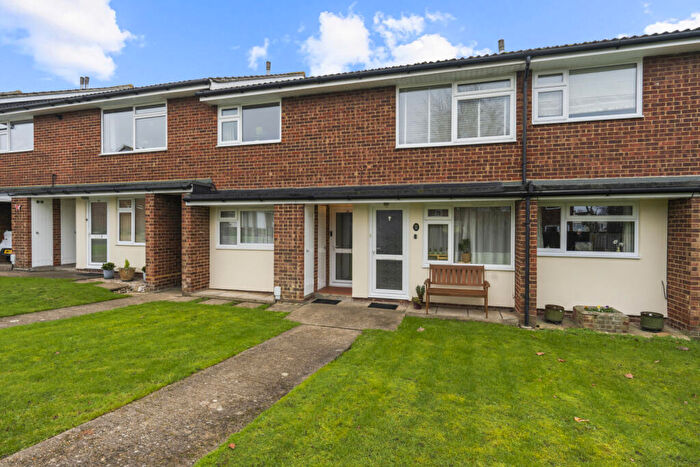 2 Bedroom Maisonette For Sale In Carrington Way, Braintree, Essex, CM7
