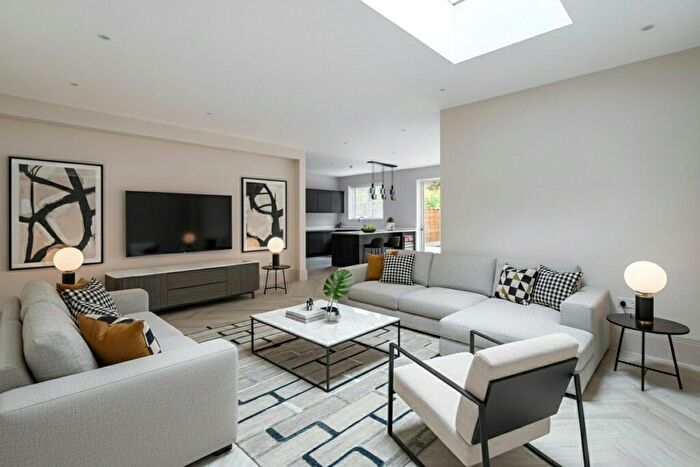 5 Bedroom Semi Detached House For Sale In Queens Road, Hersham, Walton-on-Thames, Surrey, KT12