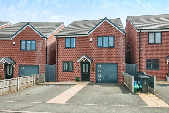 4 Bedroom Detached House For Sale In Oaksherd Mews, Tipton, DY4