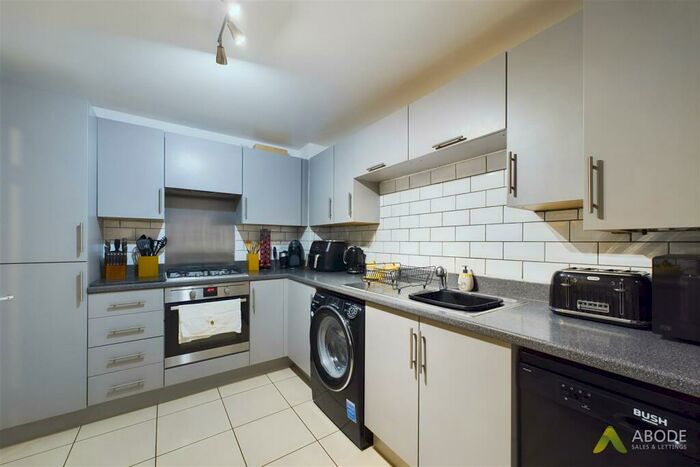 3 Bedroom End Of Terrace House For Sale In Hevea Road, Horninglow, DE13