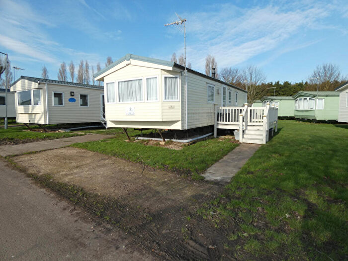 2 Bedroom Park Home For Sale In Church Lane, CO5