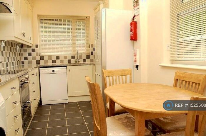 4 Bedroom Terraced House To Rent In Eston Street, Manchester, M13