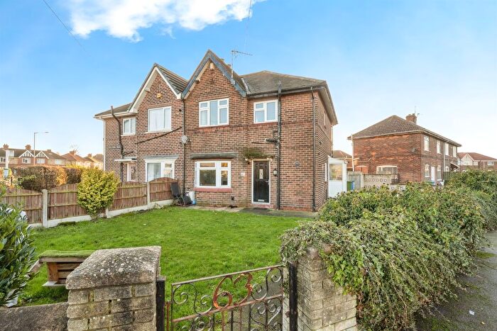 3 Bedroom Semi Detached House For Sale In Droversdale Road, Bircotes, Doncaster, DN11