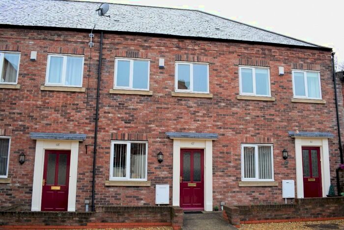 2 Bedroom Town House To Rent In Bigby Street, Brigg, DN20