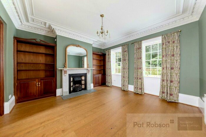 3 Bedroom House To Rent In Leazes Crescent, Newcastle Upon Tyne, NE1