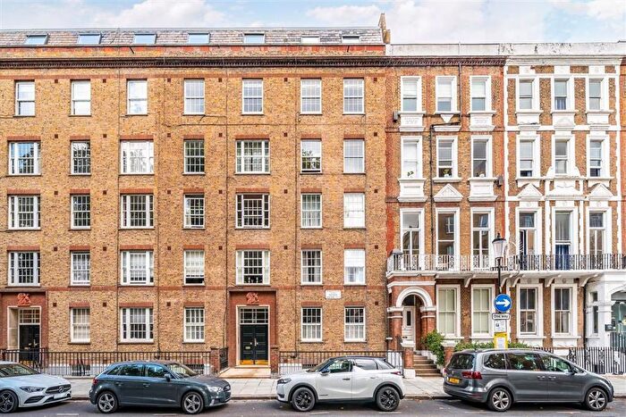 2 Bedroom Flat For Sale In Nevern Square, Earls Court, SW5