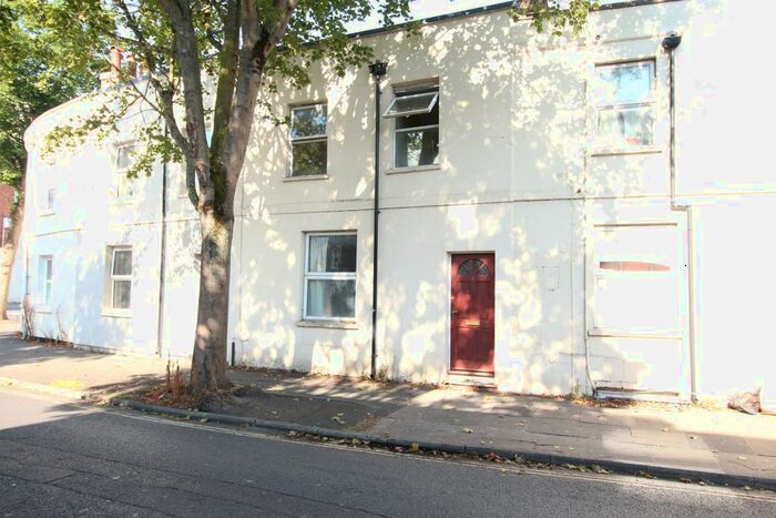 3 Bedroom Terraced House To Rent In Ambrose Street, Cheltenham, Gloucestershire, GL50