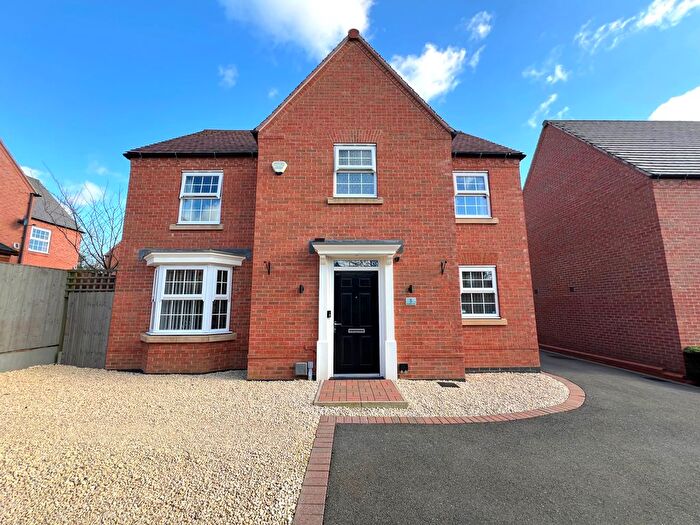 4 Bedroom Detached House For Sale In Aberdeen Close, Swadlincote, DE11